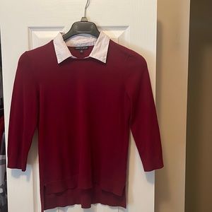 Casual ladies burgundy sweater with buttons on collar!
